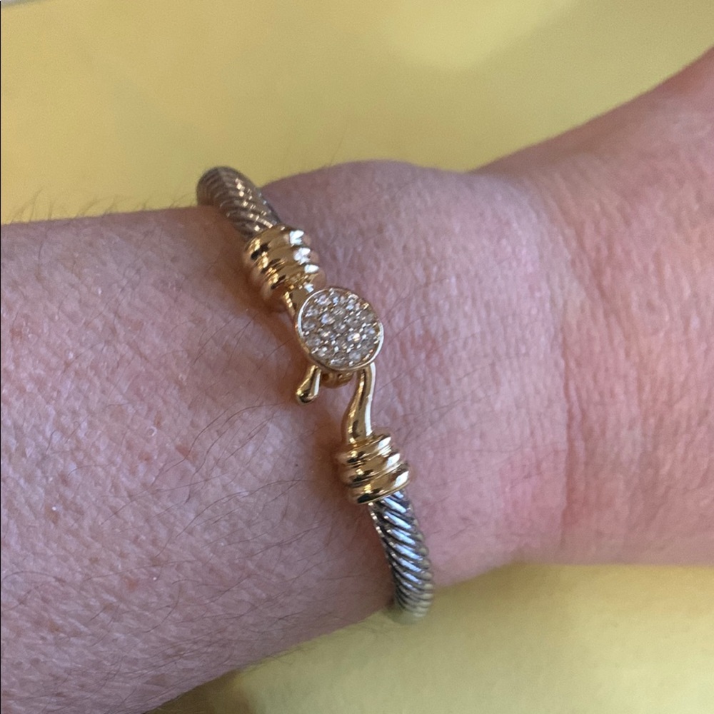Elegant Two-Tone Bracelet with Gold Accents